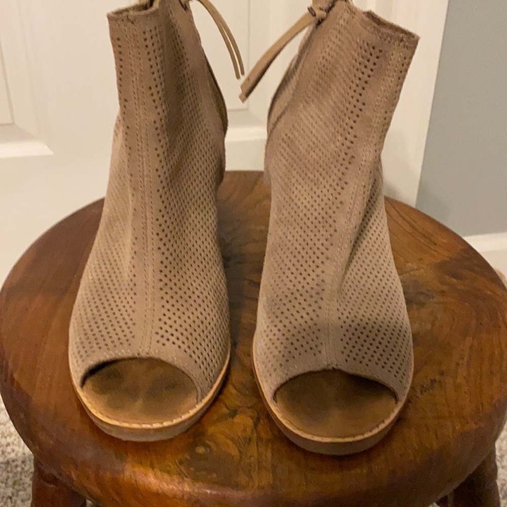 Toms zip , peep toe booties size 9 ,  suede taupe
